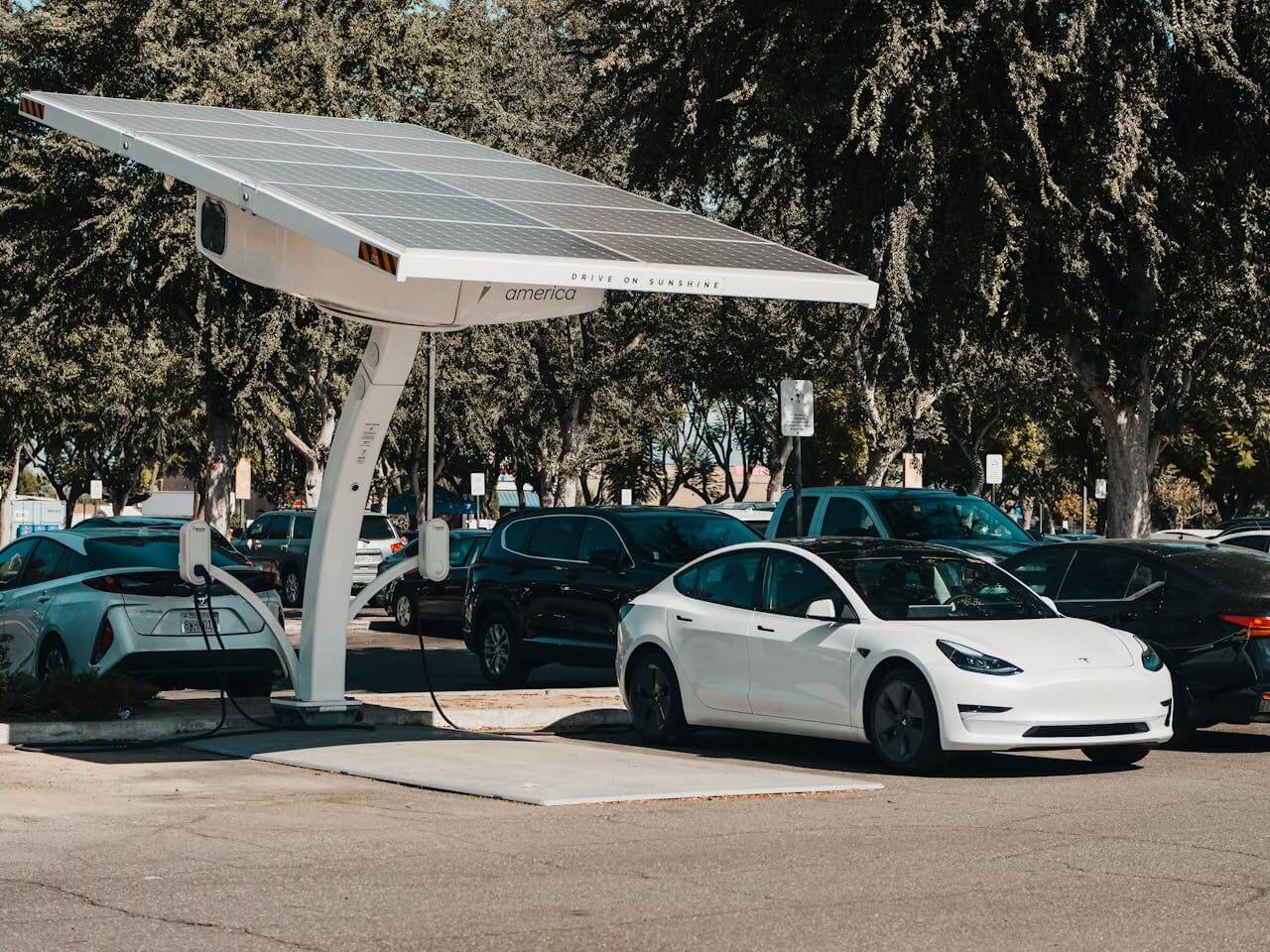 charging electric vehicles