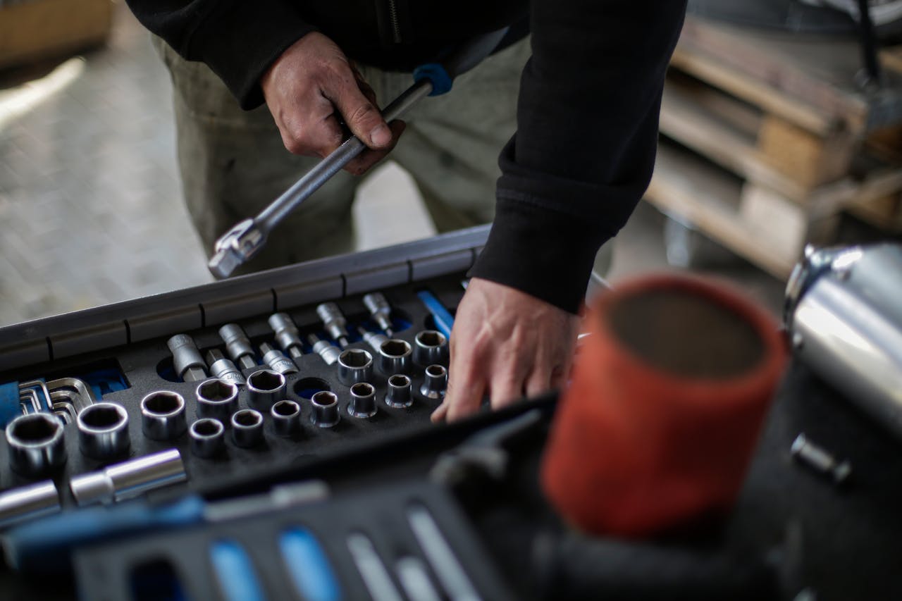 tools to recondition a vehicle