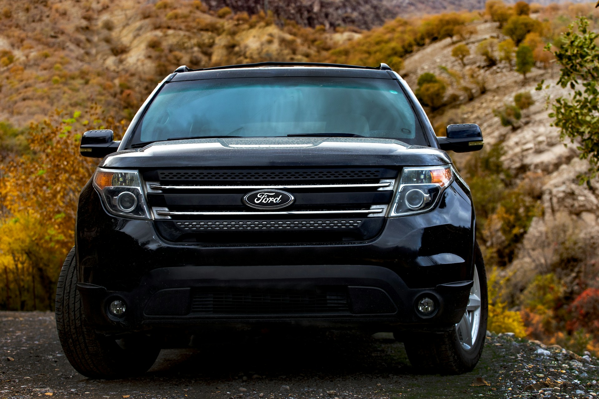 luxury Ford Explorer for tall drivers