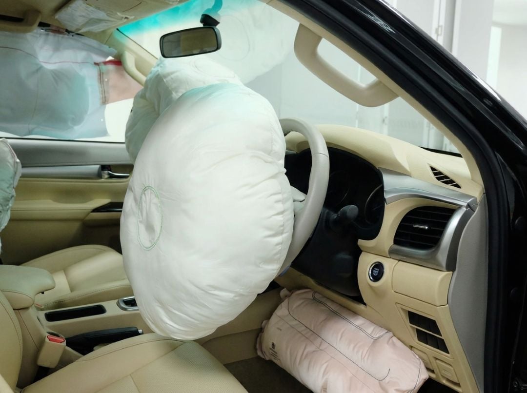 Counterfeit Airbags in Rebuilt Cars: How to Spot Fake Airbags